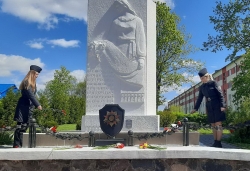 Судебные исполнители почтили память павших в Великой Отечественной войне