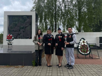Сотрудники территориальных отделов принудительного исполнения почтили память героев Великой Отечественной войны