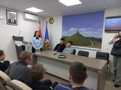 В гостях у отдела принудительного исполнения Смолевичского района учащиеся образовательного учреждения