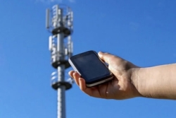 ВОПРОС-ОТВЕТ: Может ли судебный исполнитель взыскать долг по телефону умершего человека с его супруги?