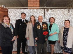 Тамара Праскова навестила ветерана из Смолевичского района