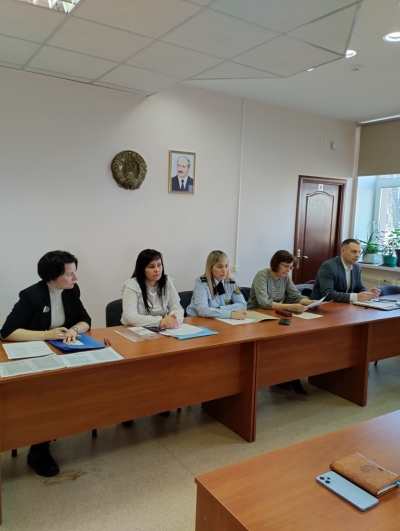 В Смолевичском райисполкоме обсудили меры по реализации Декрета № 18